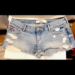 Low Rise Hollister Size 5 Jean Shorts